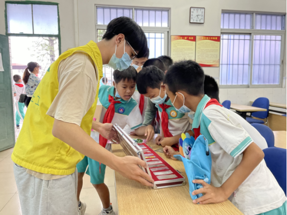 阜沙鎮(zhèn)禁毒信息〔2022〕第254期--【禁毒攻堅】“無毒青春，健康校園”—阜沙鎮(zhèn)開展禁毒宣傳進校園