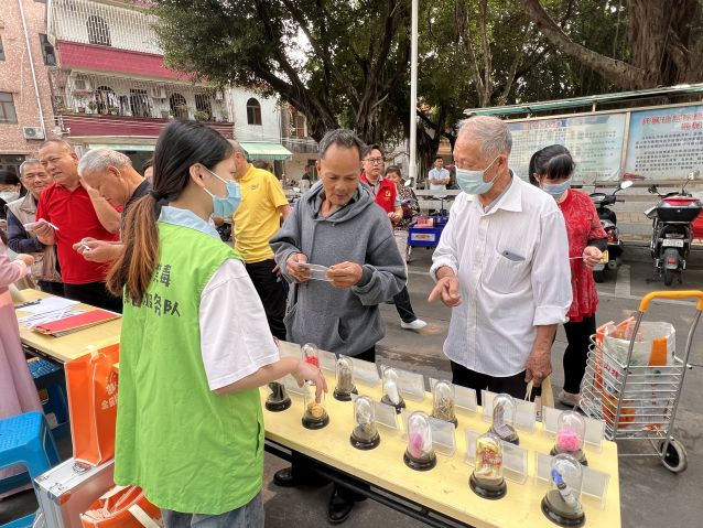 三鄉(xiāng)鎮(zhèn)開展“暖心義診，禁毒先行”宣傳活動圖片2.JPG